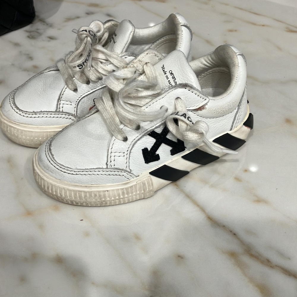 Off white - Picture 4 of 5